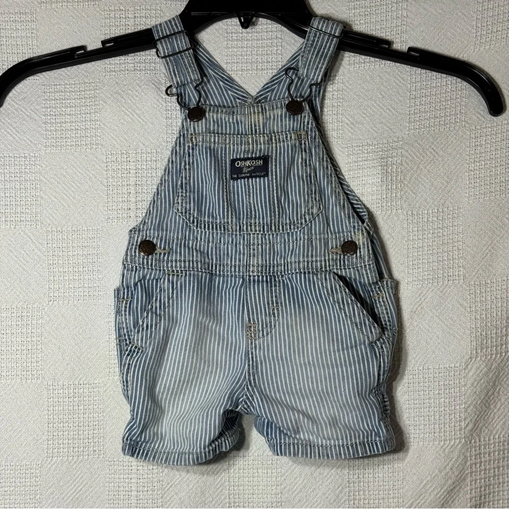 Vintage Oshkosh B'gosh Boys Blue White Striped Engineer Vestbak Overall Short 9M